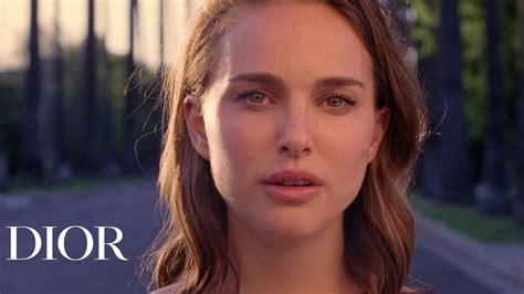 wie speelt in de reclame van dior|Deze actrice is opnieuw de muze voor d.